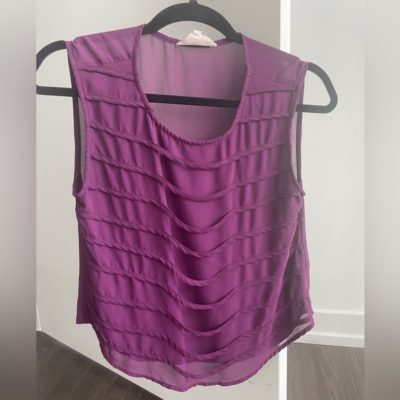 Purple top - Picture 1 of 2